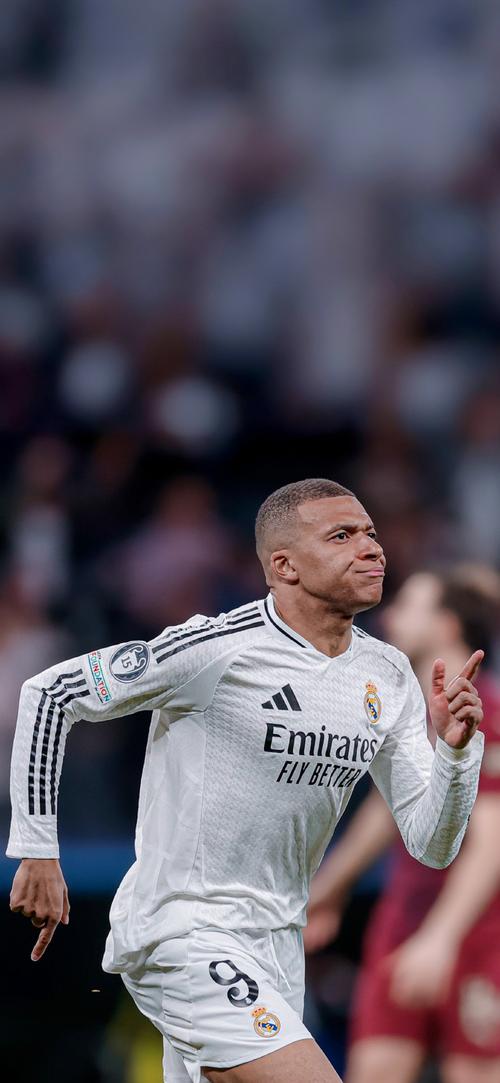 德拉古辛经纪人：球员不考虑离队，不知道转会传闻从何而来（经纪人回应：德拉古辛无意离队，转会传闻源头不明）