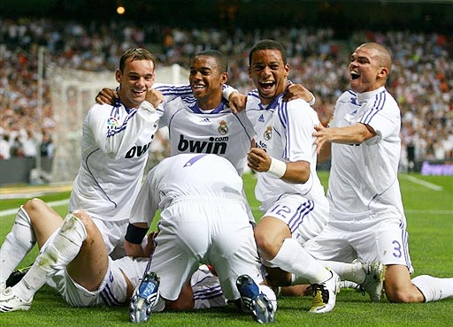 众叛亲离？利物浦门神表态百分百支持教练 萨拉赫走人已成定局（队内分歧？利物浦门将公开力挺主帅，萨拉赫离队几成定局）