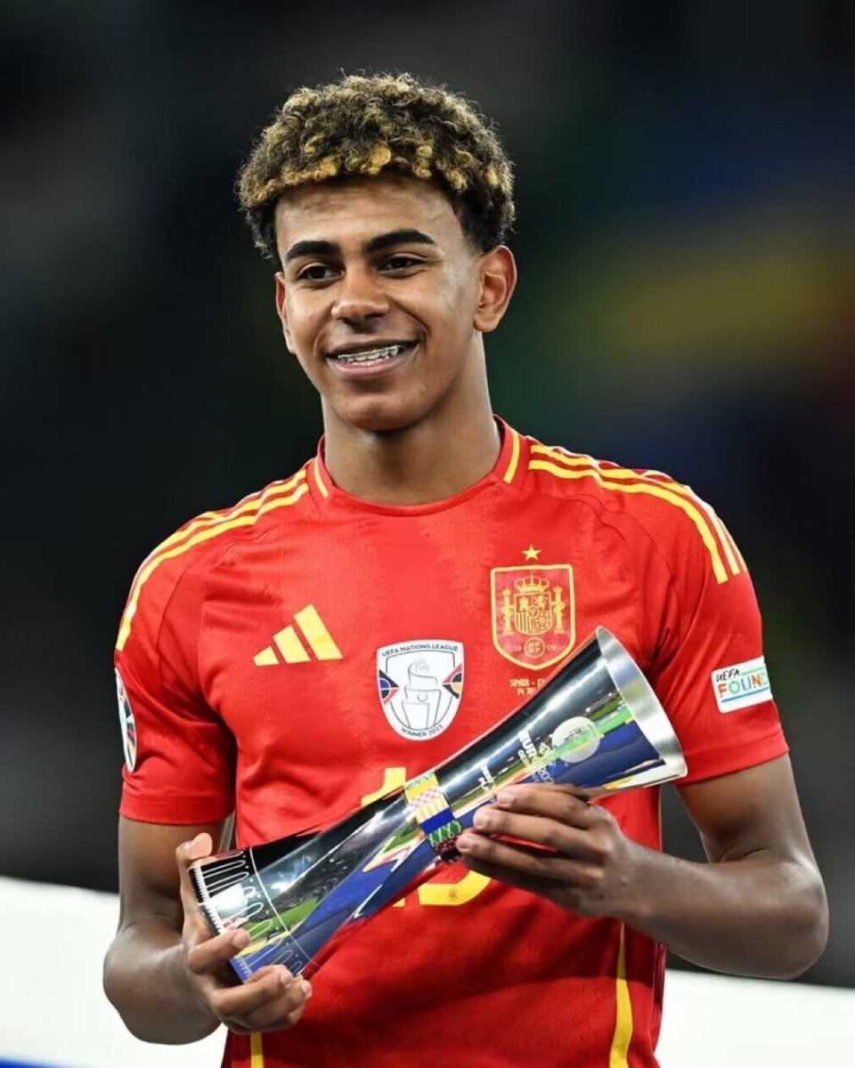 雷霆成为史上第四支赛季前22场拿下21胜1负的球队（前22场21胜1负，雷霆跻身历史第四队）