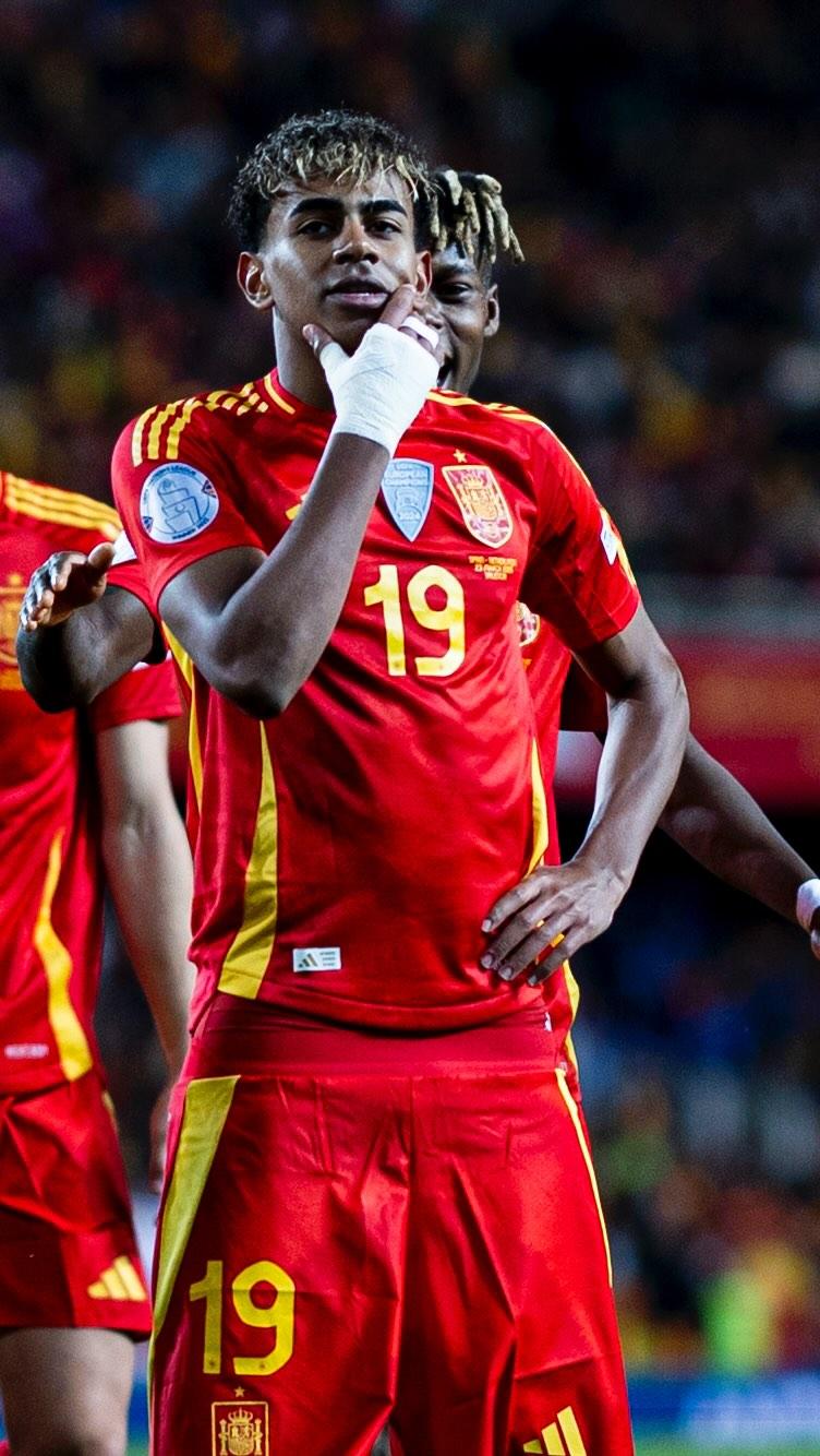 跟队记者：邓弗里斯因脚踝受伤可能缺阵至12月中旬左右