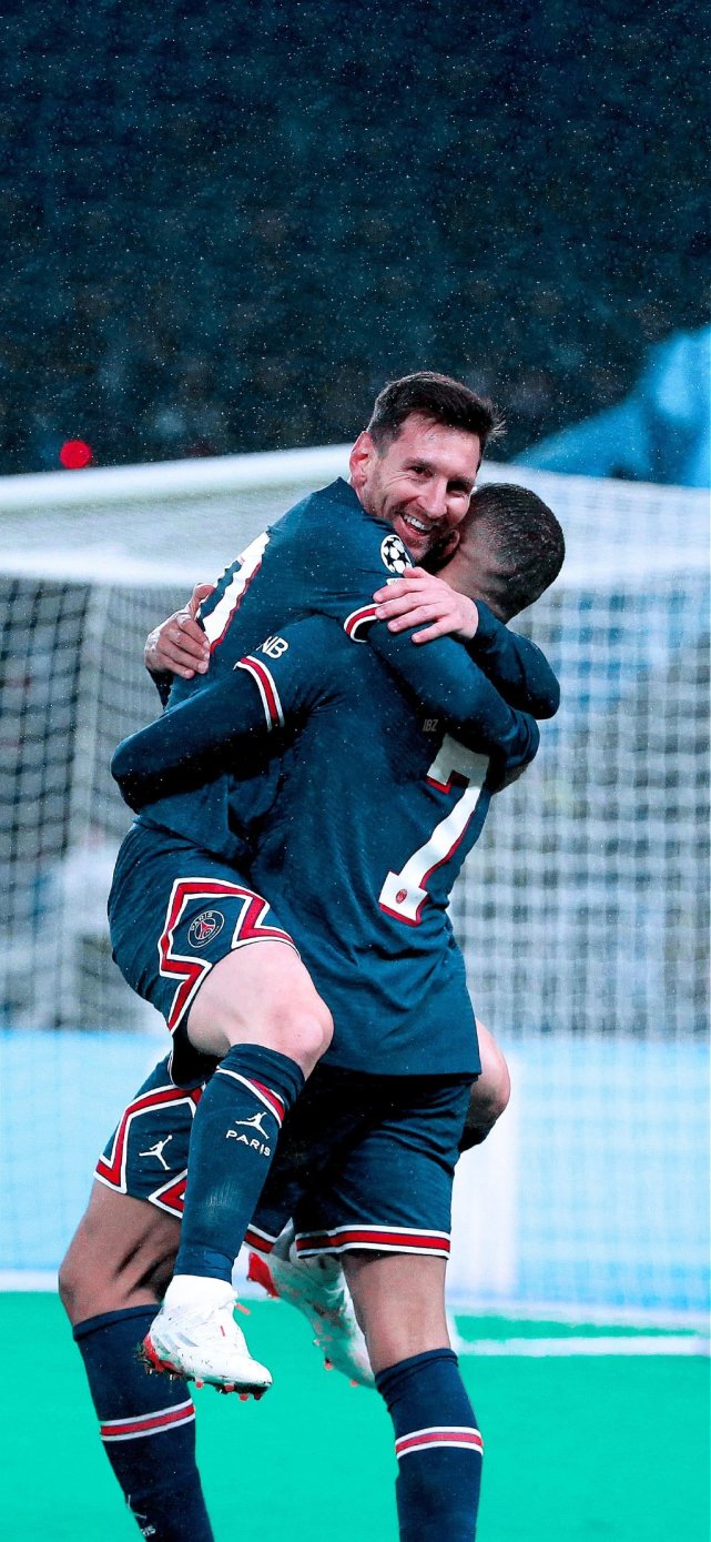 浦项官方：中场核心奥伯丹受伤，赛季报销（浦项官宣：中场核心奥伯丹伤停，本赛季报销）