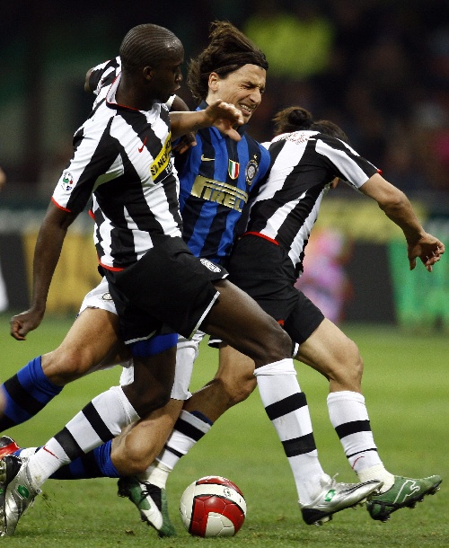 喜讯！他是津门虎执教俱乐部年限最长的主帅，已号称中国弗格森（喜讯！这位津门虎主帅在俱乐部执教最久，被誉为中国弗格森）