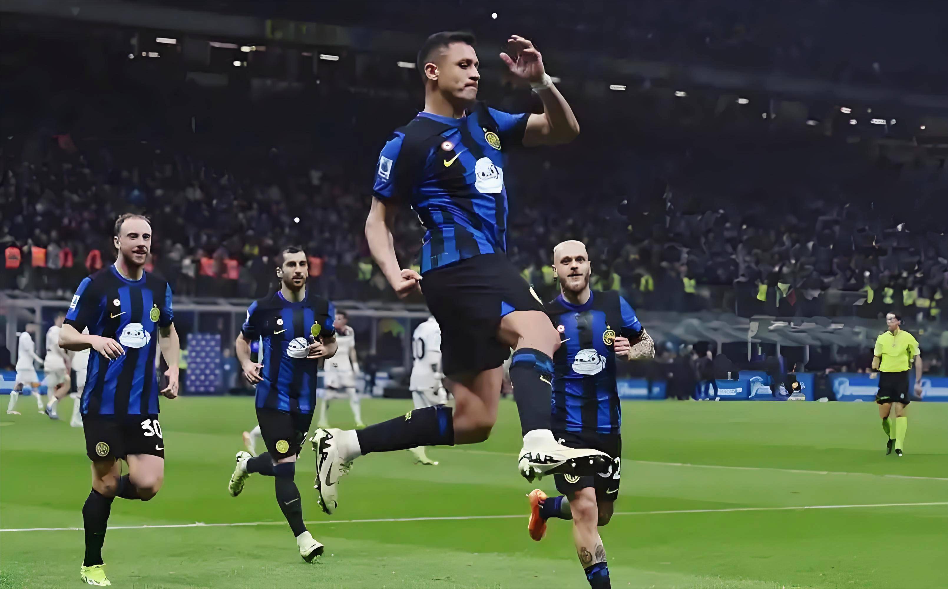 2025年中国足协杯决赛将上演国安 vs 河南之战，国安压力大，河南轻装上阵，两队争夺冠军，势均力敌。