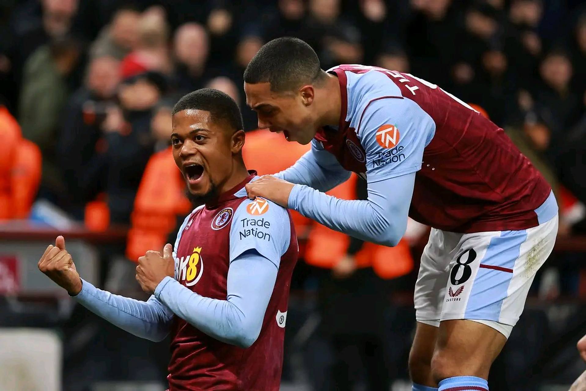 博主：国安明天中午12点40分抵达北京，欢迎球迷接机