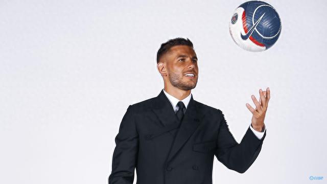 美媒预测本赛季入选全明星概率：里夫斯73%，詹姆斯69%