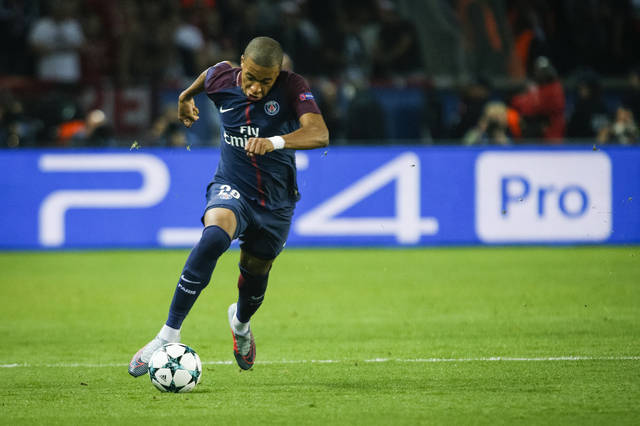 记者：申花队昨天傍晚抵达天津，出征的队伍中没有门将薛庆浩（记者：申花队昨傍晚抵津，出征名单未见门将薛庆浩）